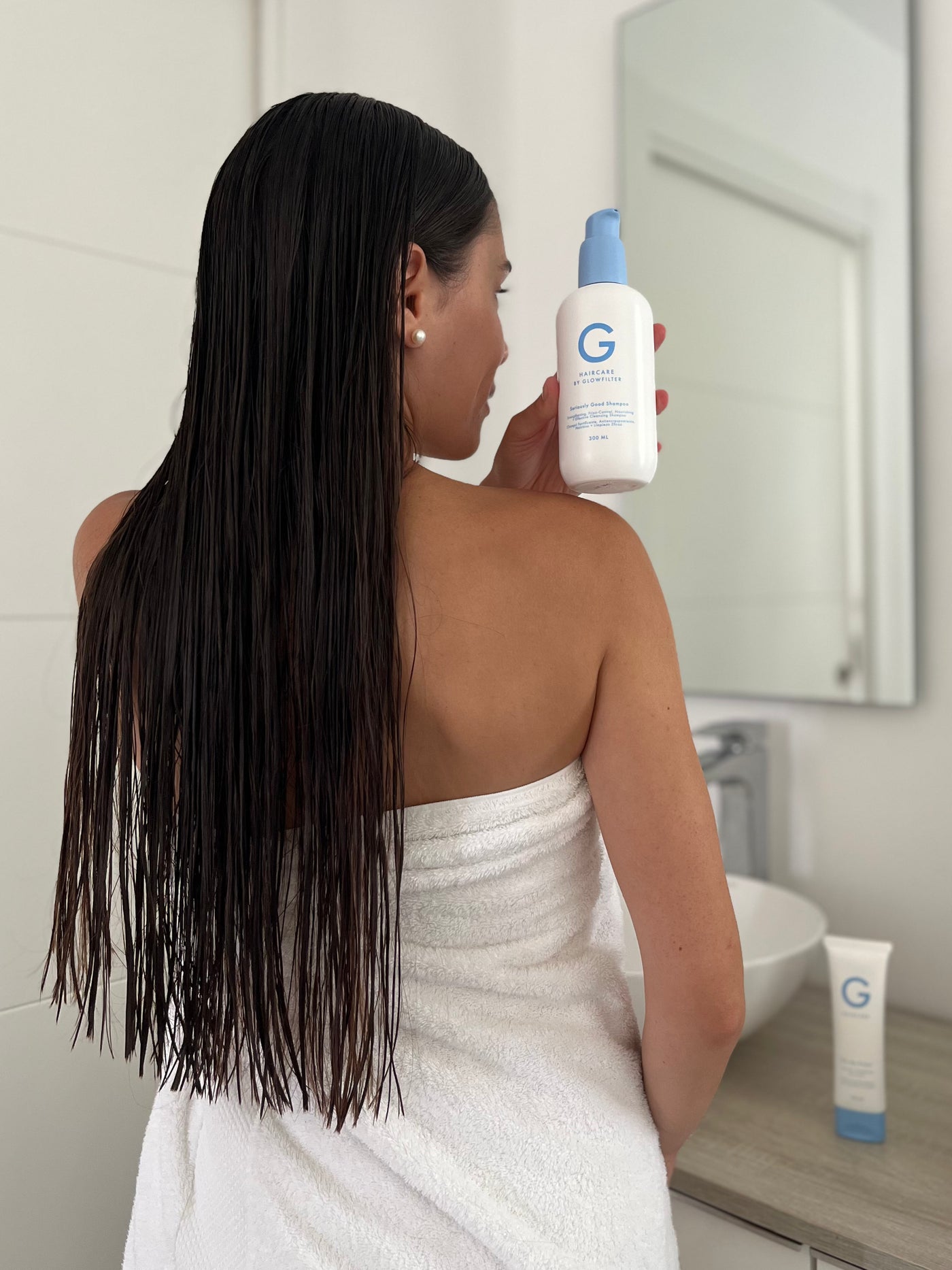 HAIR ESSENTIALS / SERIOUSLY GOOD SHAMPOO + FIX THE FRIZZ